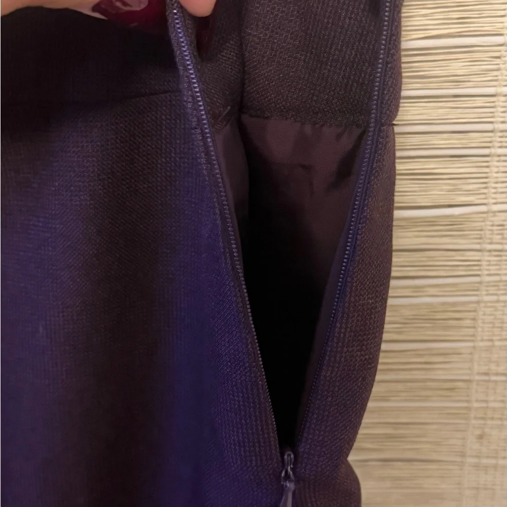 Le Suit Separates Women's Plum Skirt With Kick Two Pleats  In Front & Back Sz 8